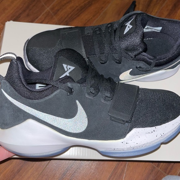 NIKE PG 1 - Picture 1 of 2